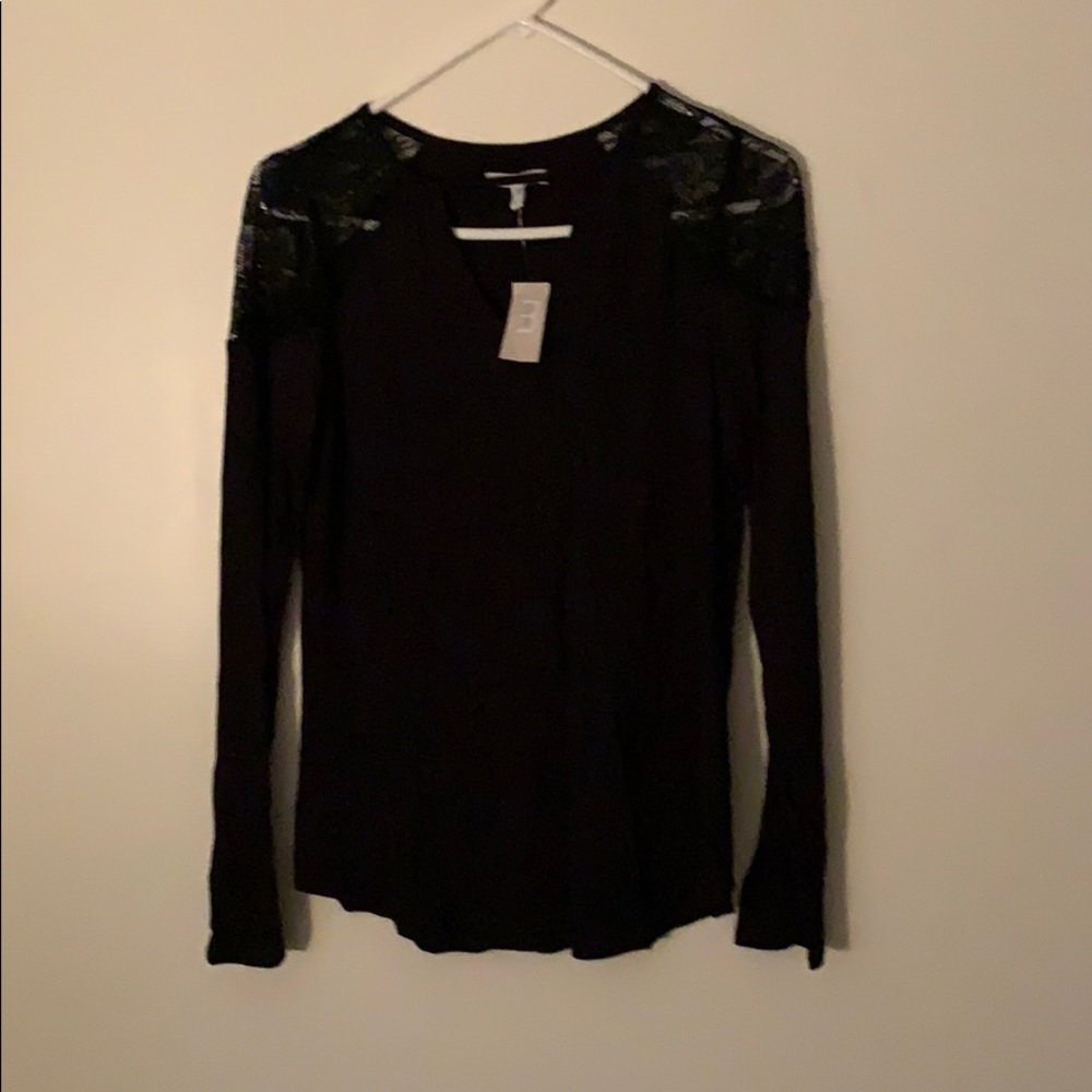 Maurice’s long sleeved shirt with lace shoulders